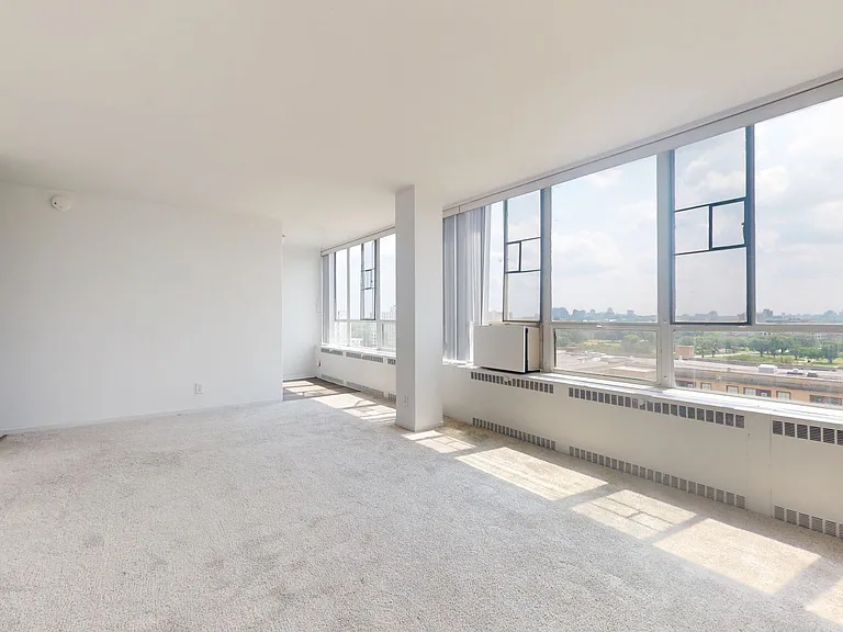 Dining/Living room