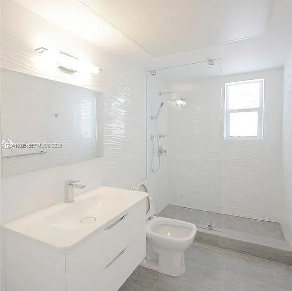 620 Michigan Ave #7 — Photo 4