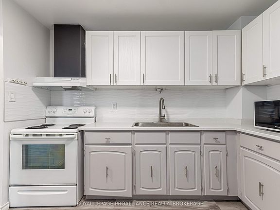 5th image of 66 Greenview Dr #909