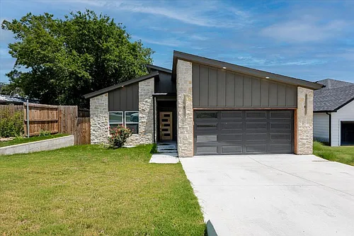 3015 Brazos River Dr Photo 1
