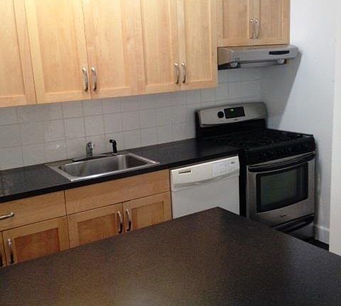2nd image of 170-176 John St #2A