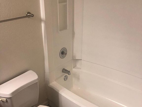4th image of 3715 Tallyho Dr APT 129