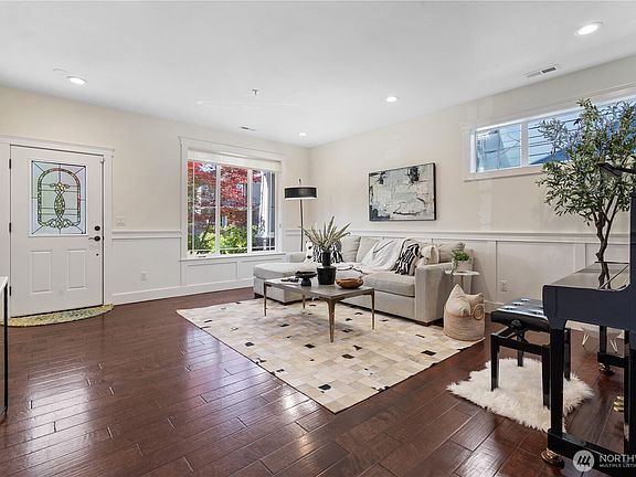 4th image of 5922 NE 199th St