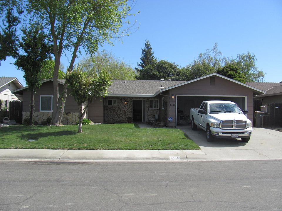 1st image of 1745 El Paseo Dr