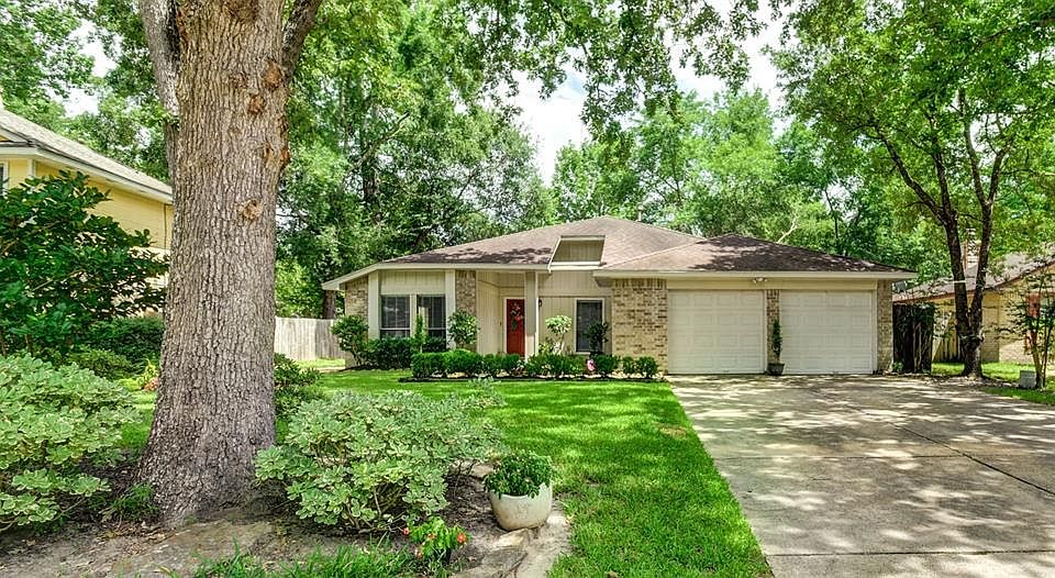 1st image of 2914 Parkwood Manor Dr