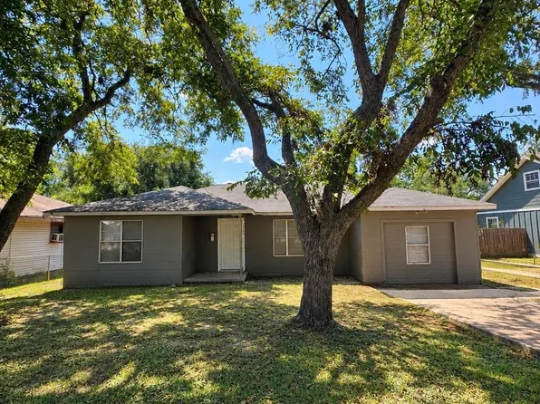 1006 Barnhill St, Brenham, TX 77833