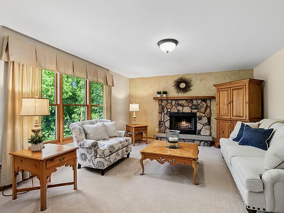2nd image of 334 Sequoia Ct