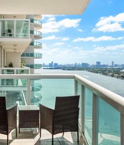 1800 N Bayshore Dr APT 2715, Miami, FL, 33132