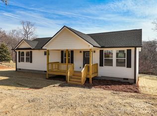 47 Hendrix Dr, Candler, NC 28715