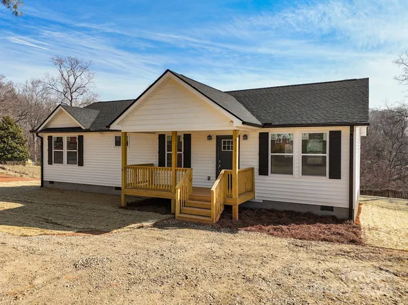 47 Hendrix Dr, Candler, NC 28715