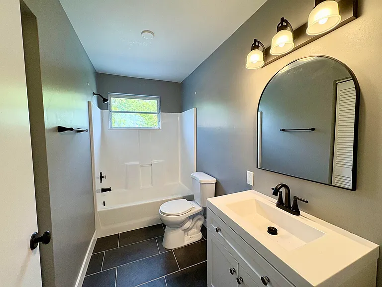 2393 Crawford Ct — Photo 16