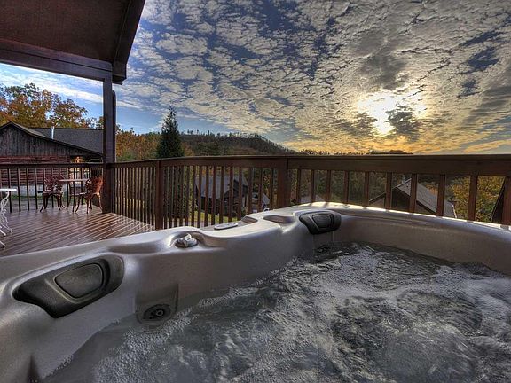 3rd image of 1627 Pinewood Way #1AMAZINGCABIN