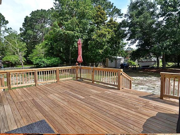 5th image of 3305 Greenhowe Dr
