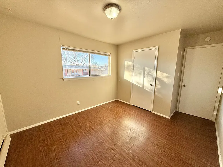 1660 Moore Ave. — Photo 12