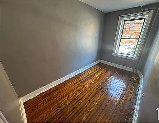 4th image of 329 Park Ave #5C