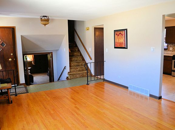 3rd image of 17052 Cornell Ave