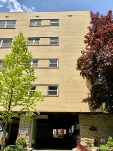 530 W Barry Ave APT 4H, Chicago, IL, 60657