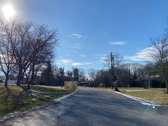 4th image of 3661 N Moorland Dr