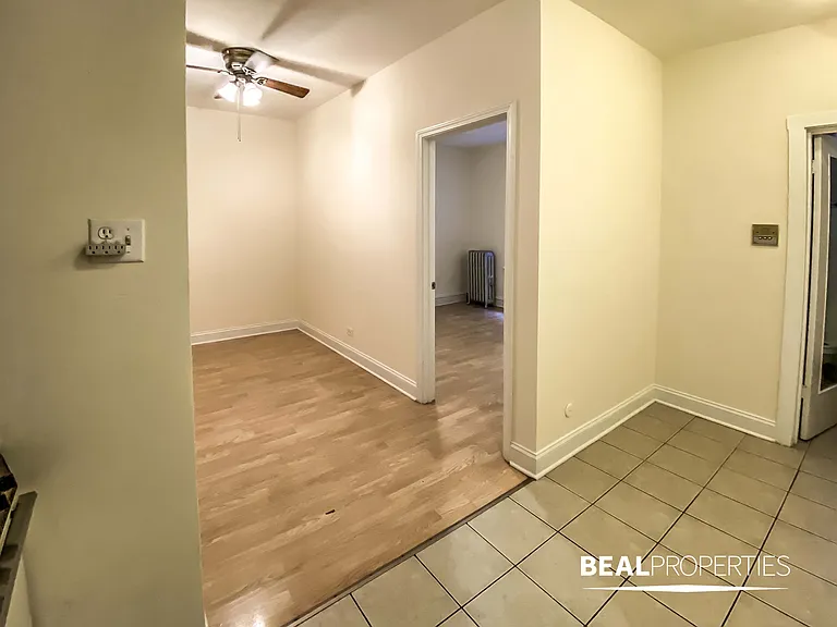 4851 North Damen — Photo 35