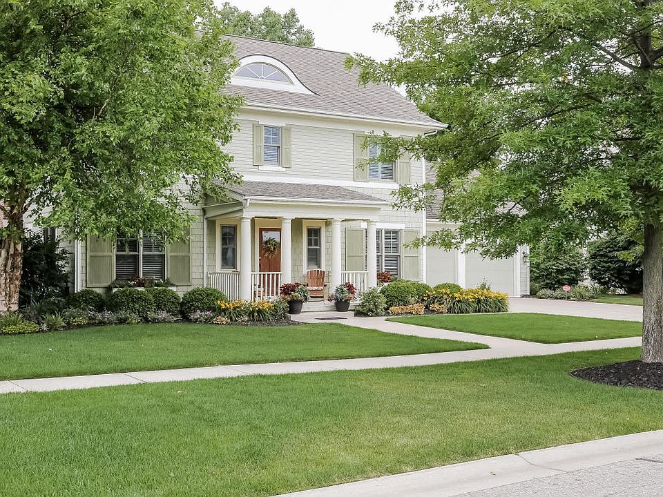 1st image of 345 Saddleback Dr NE #7