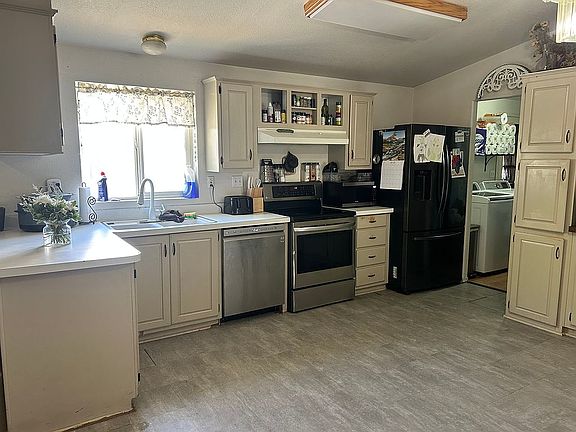 5th image of 1025 N 300 W Unit 38