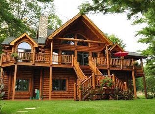 W5018 W Long Lake Rd, Waupaca, WI 54981