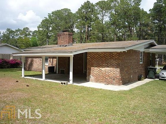 3rd image of 17 Carter Dr