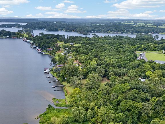 3rd image of 2401 Lake Park Ln