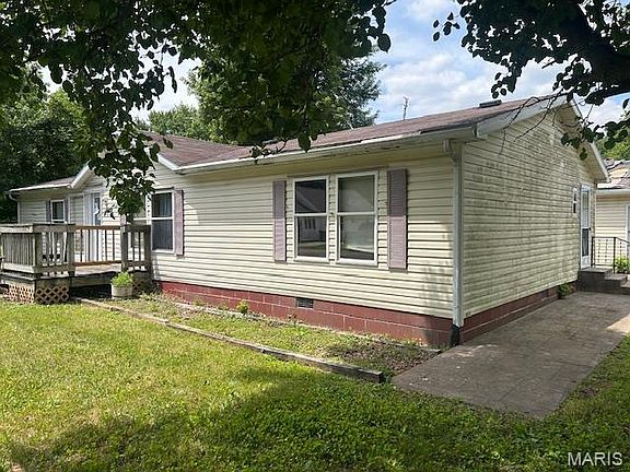 3rd image of 303 S Sherman St