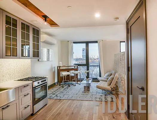 Rented by The KCI Group | media 60