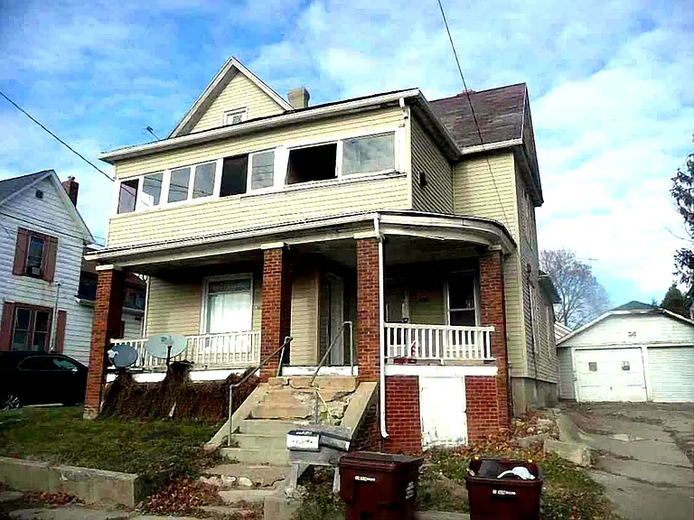 758 W Pleasant St — Photo 1