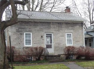 141 Chestnut St, Lockport, NY 14094