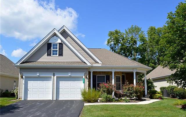 1st image of 3041 Oak Hills Dr