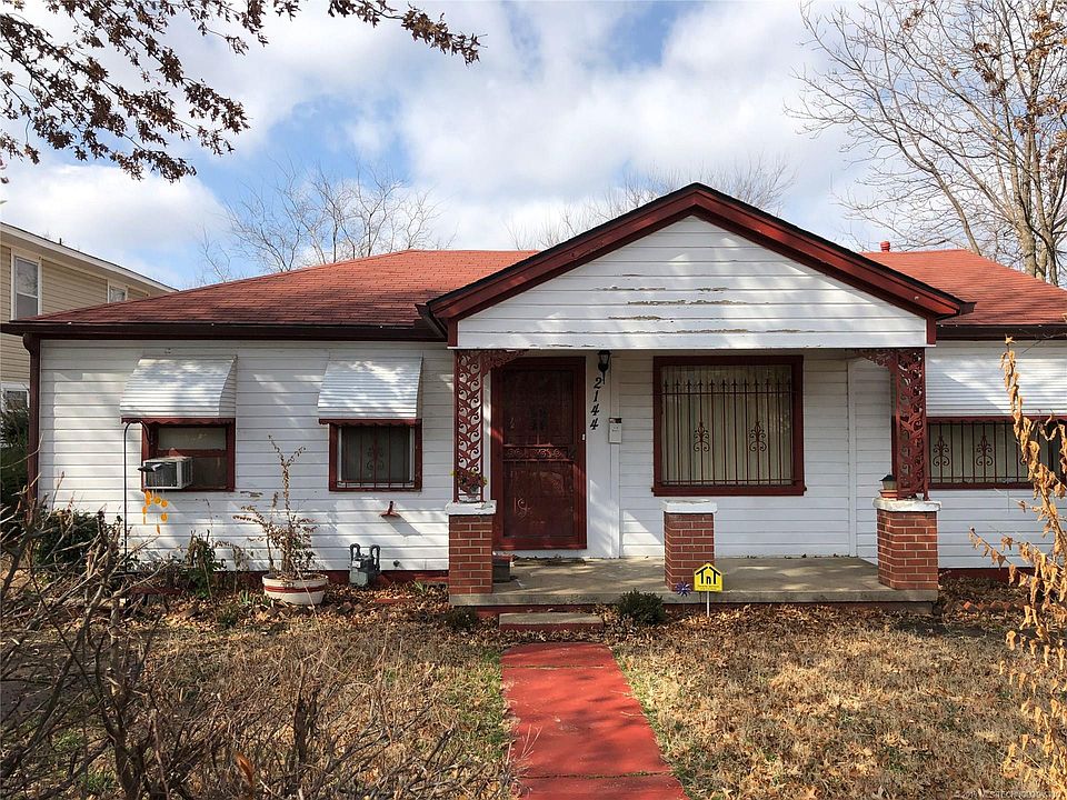 2nd image of 2144 N Rockford Ave