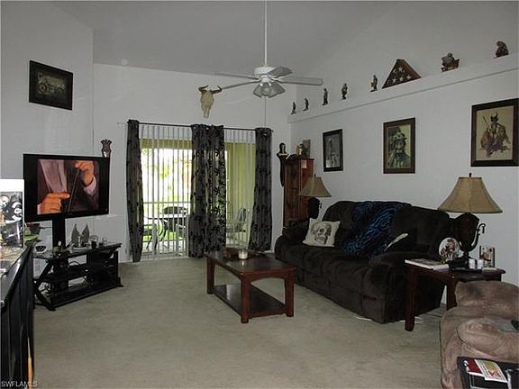 3rd image of 3812/3814 SW 8th Ct