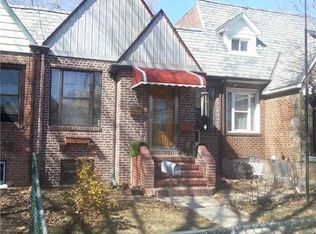 8427 Doran Ave, Ridgewood, NY 11385