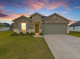 1147 Buffalograss Trl, Sealy, TX 77474