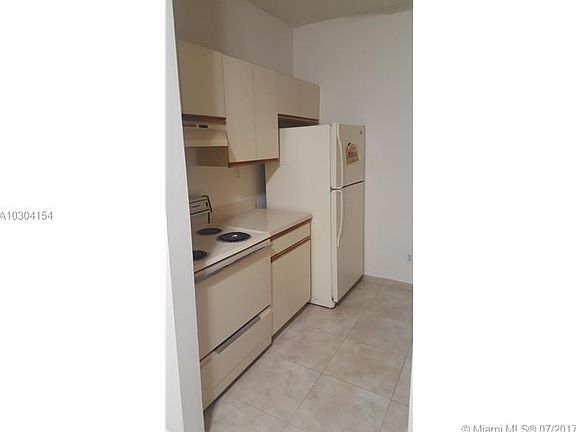 3rd image of 860 Cypress Park Way #D4