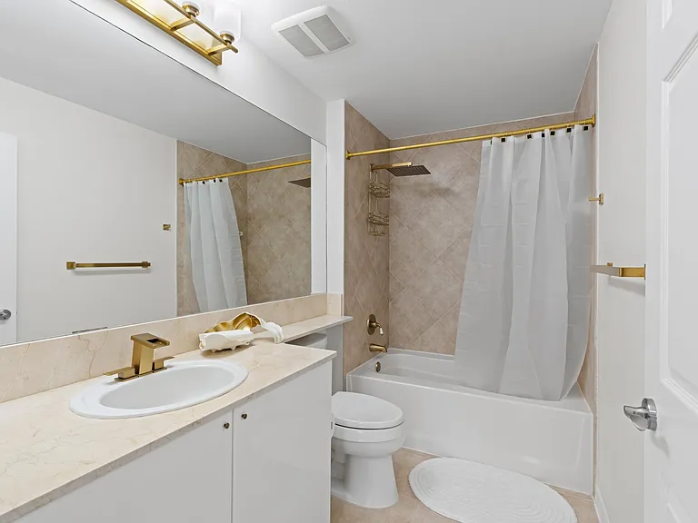 233 S Federal Hwy #405 — Photo 16