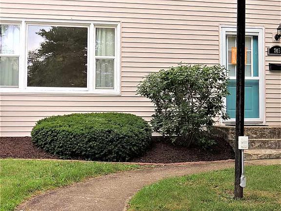 2nd image of 745 Davis St