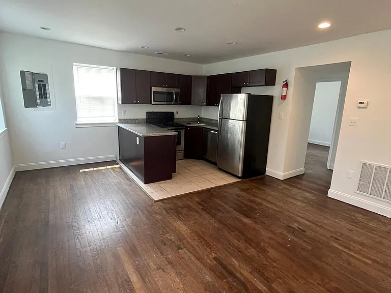 4773 S Capitol Ter SW #2 — Photo 2