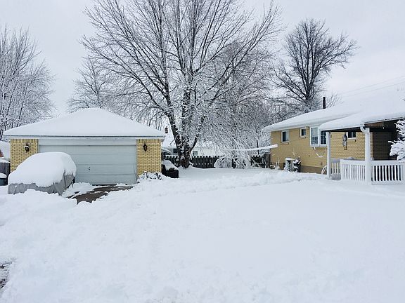 3rd image of 5022 College St
