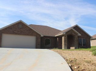 165 Lindenwood Pl, Holts Summit, MO 65043