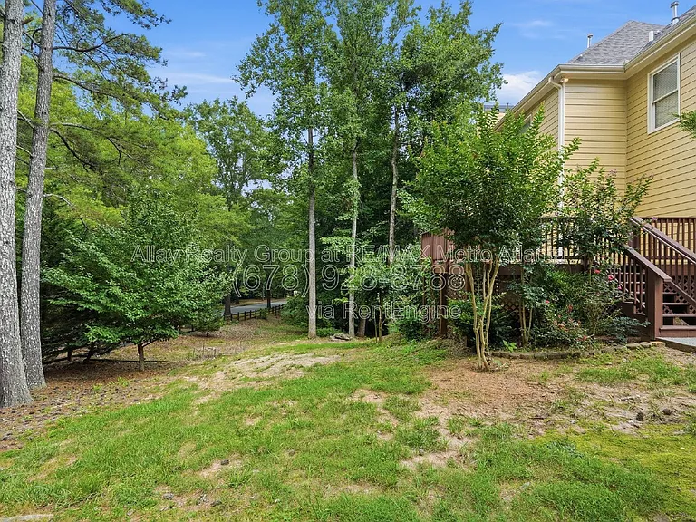 6725 Ridgefield Dr — Photo 35