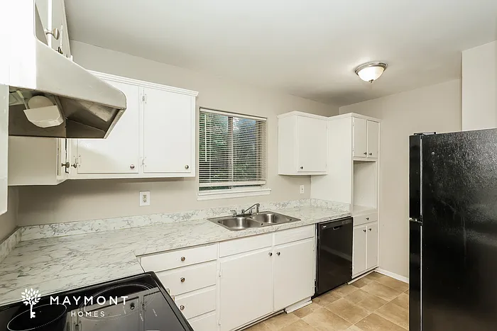 2890 Jerome Rd — Photo 9