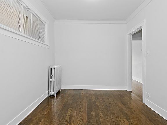 4th image of 11255 S King Dr #G