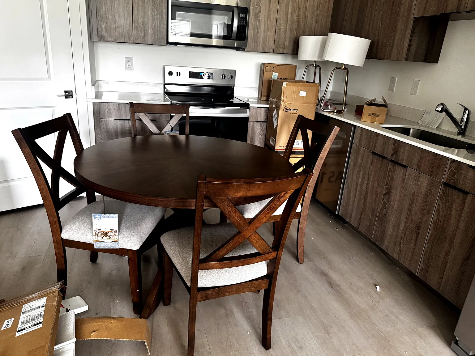 2 bed, 1050 sqft, $1,775 — Photo 3