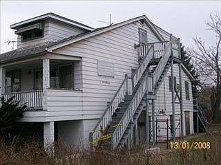 Building Photo 3