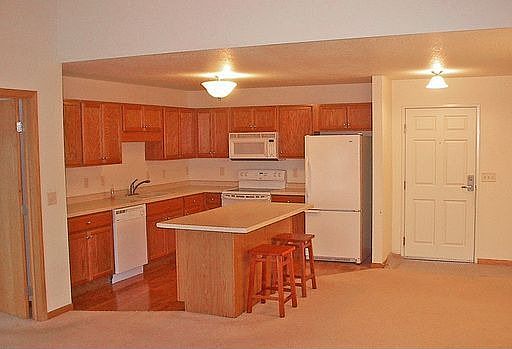 2nd image of 1341 Lake Dr W