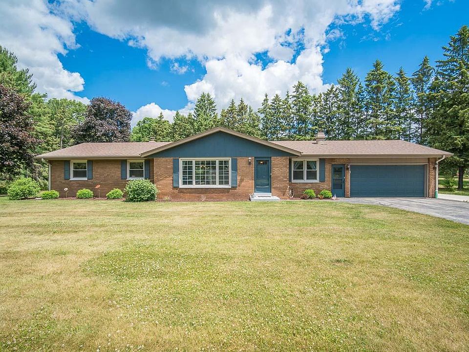 1st image of 4864 Woodhaven Dr